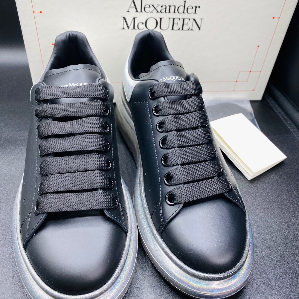 ✅🔆Host Pick✅🔆Alexander McQueen Women’s Oversized Sneakers Size 8.5 NWB